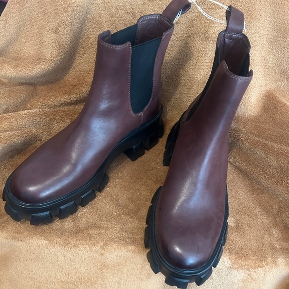 Gianni Bini Shoes - Gianni Bini (New) Brown Leather Chelsea Boots Sz 9.5M